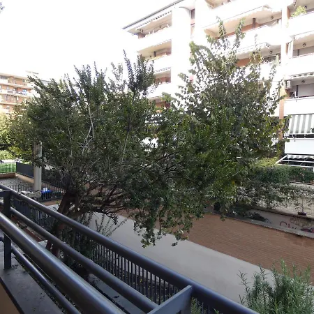 Casa Avignone Rome
